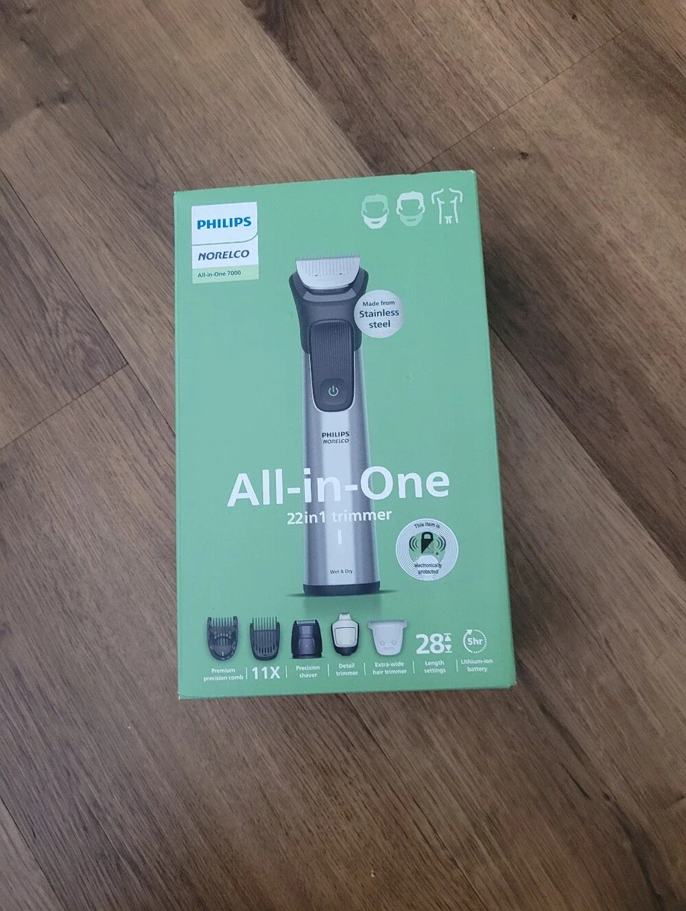 Philips Norelco All In One 7000 Nib
